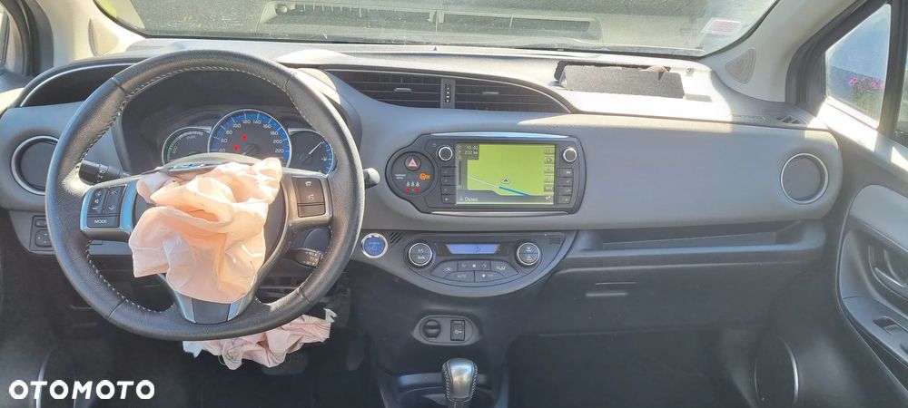 Toyota Yaris 1.5 VVT-i Comfort - 3