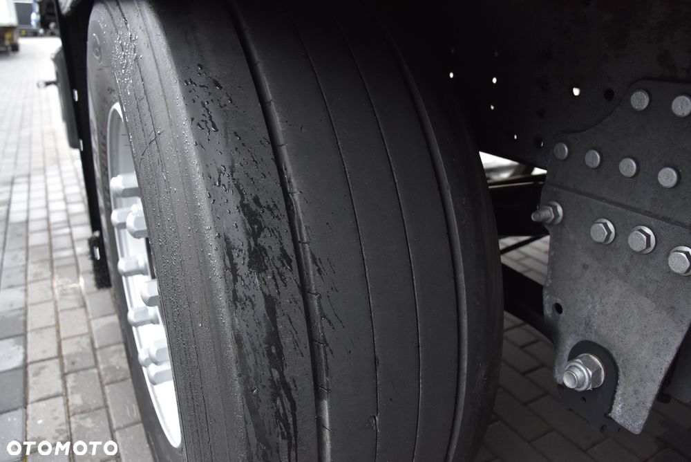 Schmitz Cargobull FIRANA / 240 TYŚ KM PRZEBIEGU! / DACH PODNOSZONY / OŚ PODNOSZONA / WAGA WABCO / STAN JAK FABRYCZNIE NOWY ! ! ! - 15