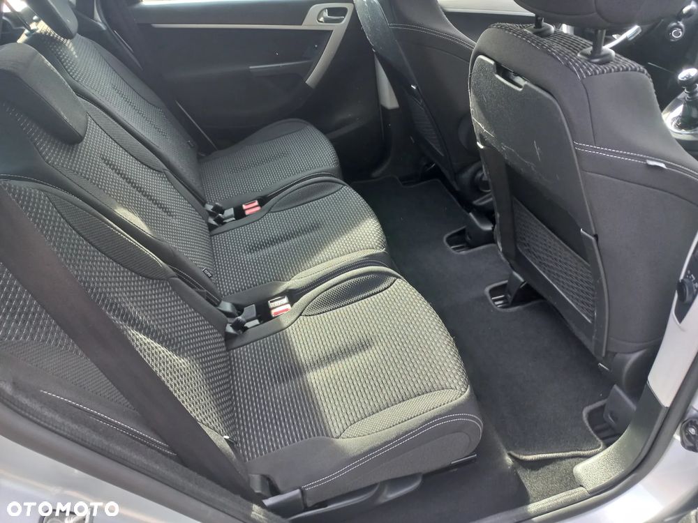 Citroën C4 Picasso 2.0 HDi FAP Exclusive - 24