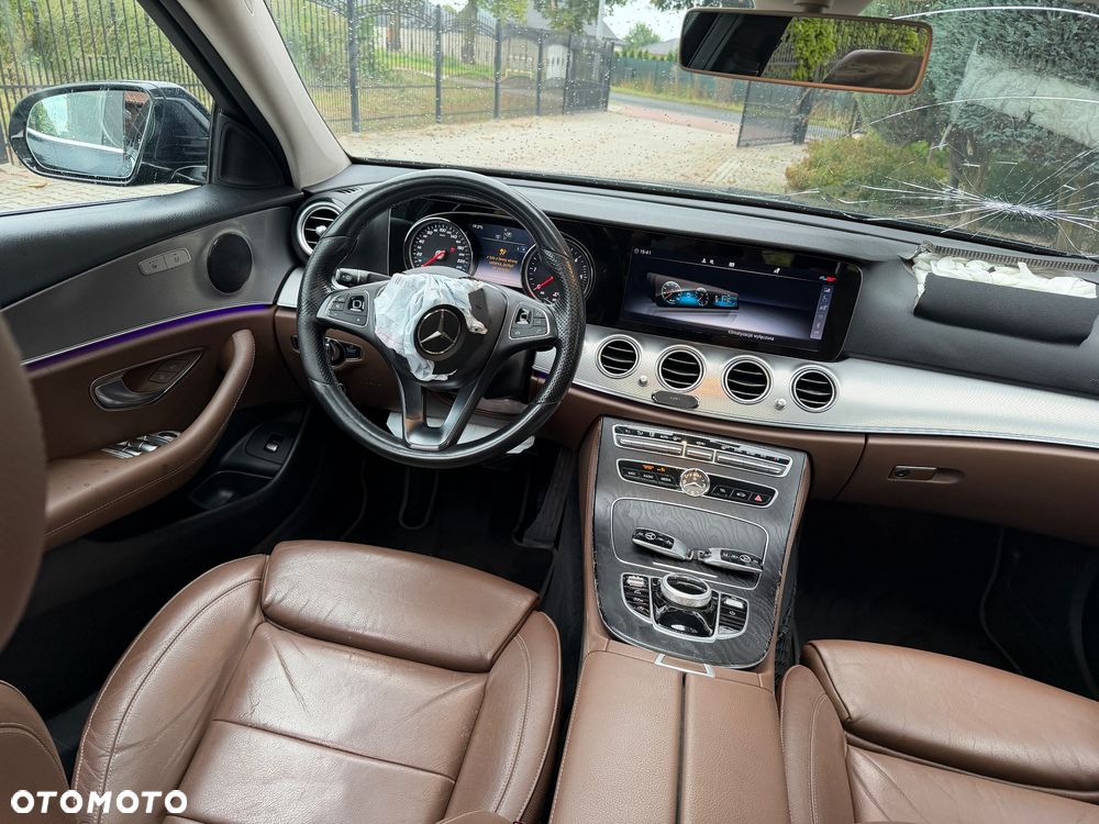 Mercedes-Benz Klasa E 200 d 9G-TRONIC Exclusive - 17