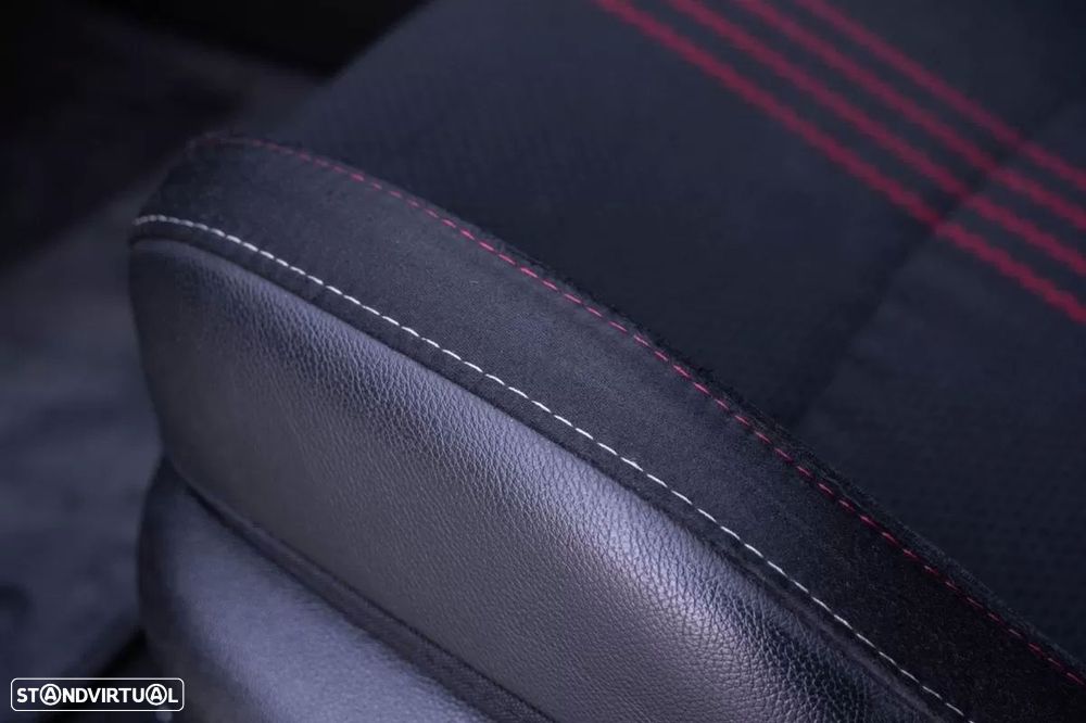 Renault Mégane 1.5 Blue dCi R.S. Line EDC - 19