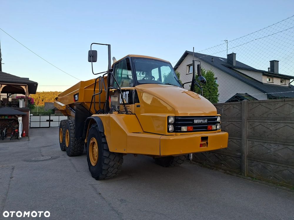 Caterpillar 725 - 12