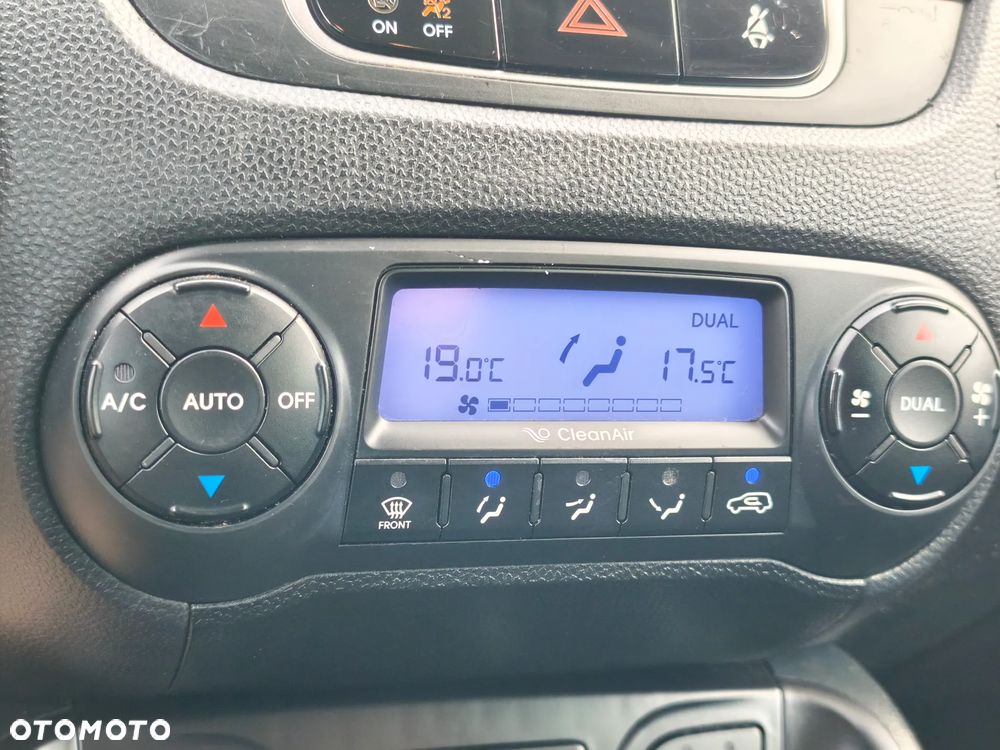 Hyundai ix35 1.6 GDI Premium 2WD - 24