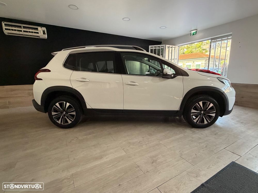 Peugeot 2008 PureTech 130 GPF Stop&Start Allure - 5