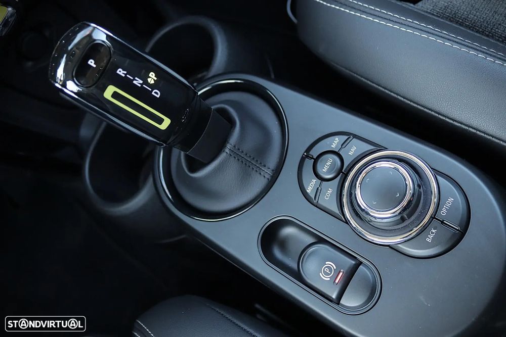 MINI 3 Portas Cooper SE Essential - 23