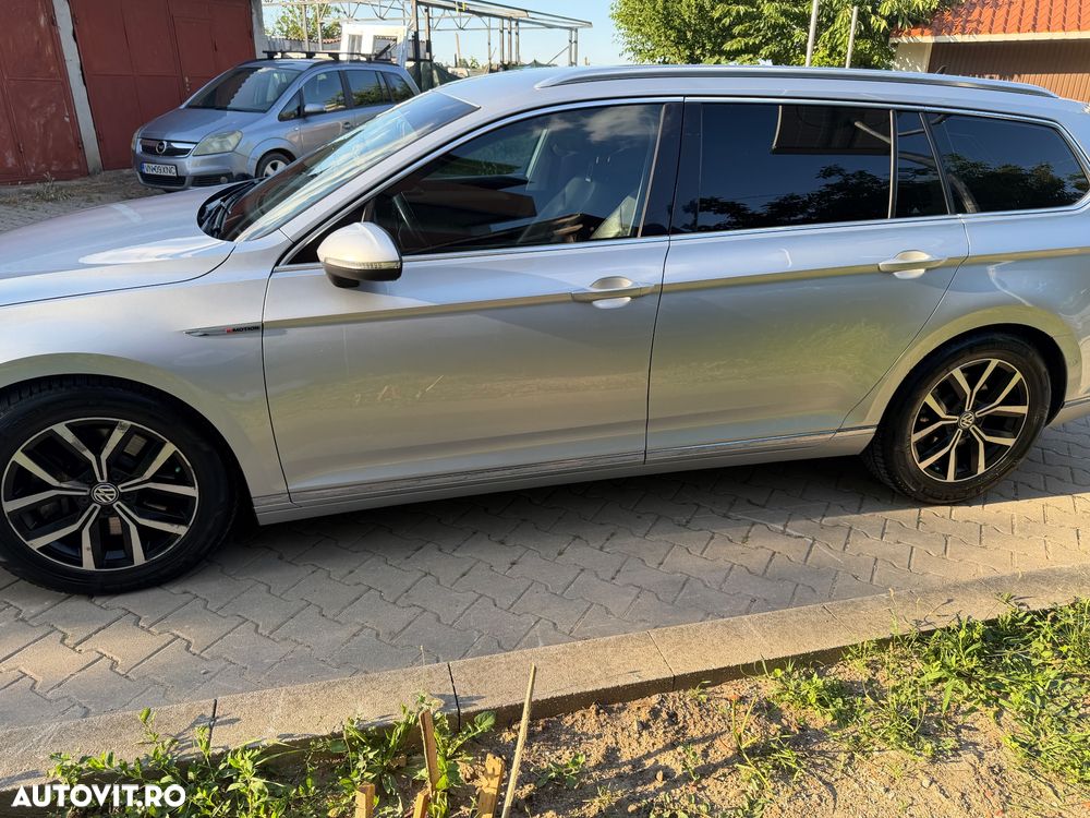 Volkswagen Passat 2.0 TDI SCR 4Motion DSG BlueM Tech Comfortline - 3