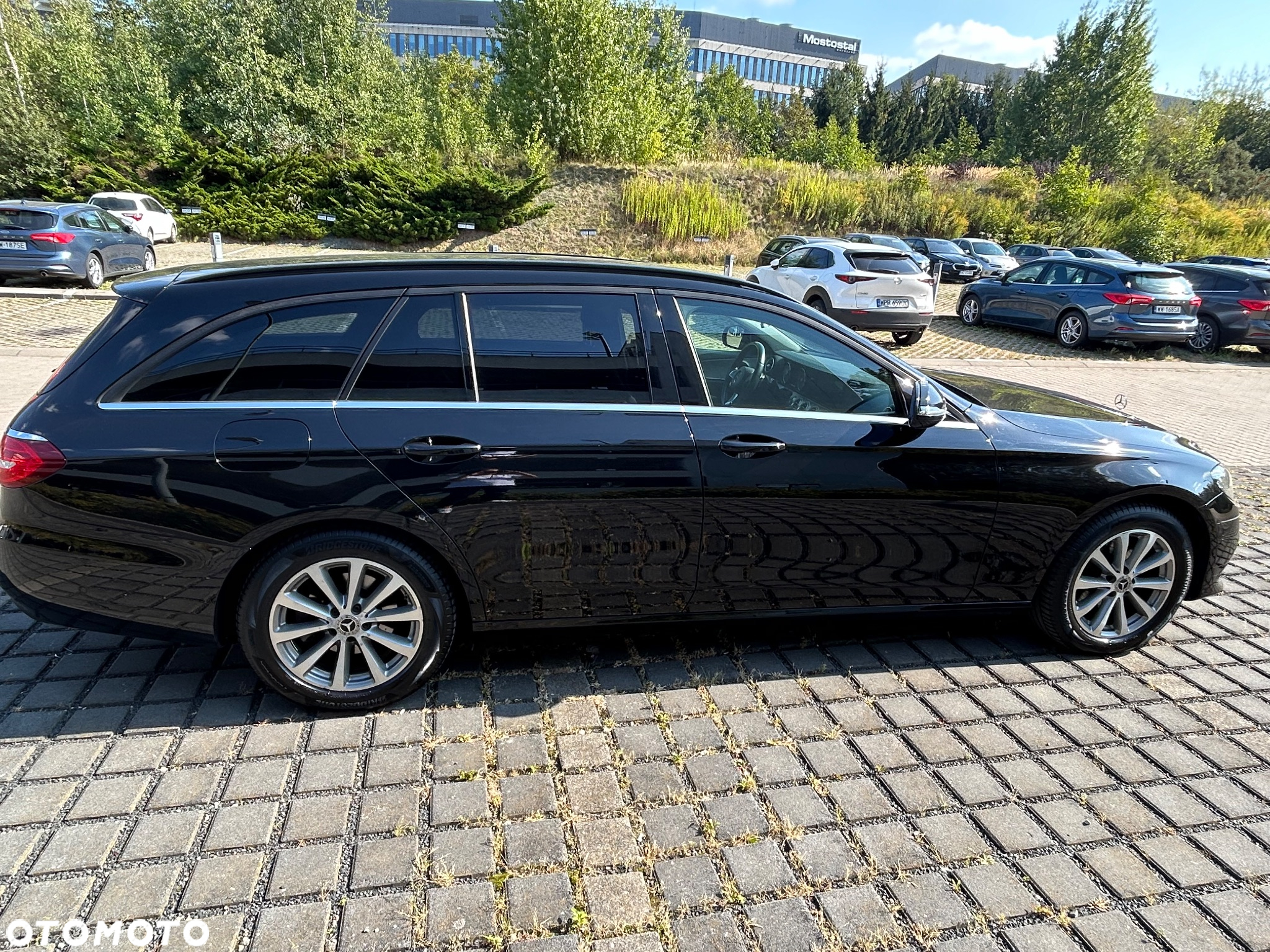 Mercedes-Benz Klasa E 220 d Business Edition 9G-TRONIC - 4