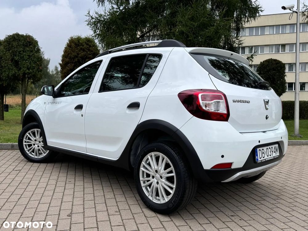 Dacia Sandero 0.9 TCe SL Celebration S&S EU6 - 20