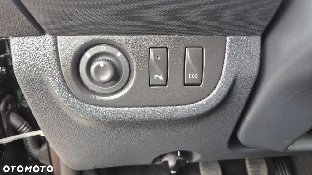 Dacia Sandero 0.9 TCe SL Blackline - 18