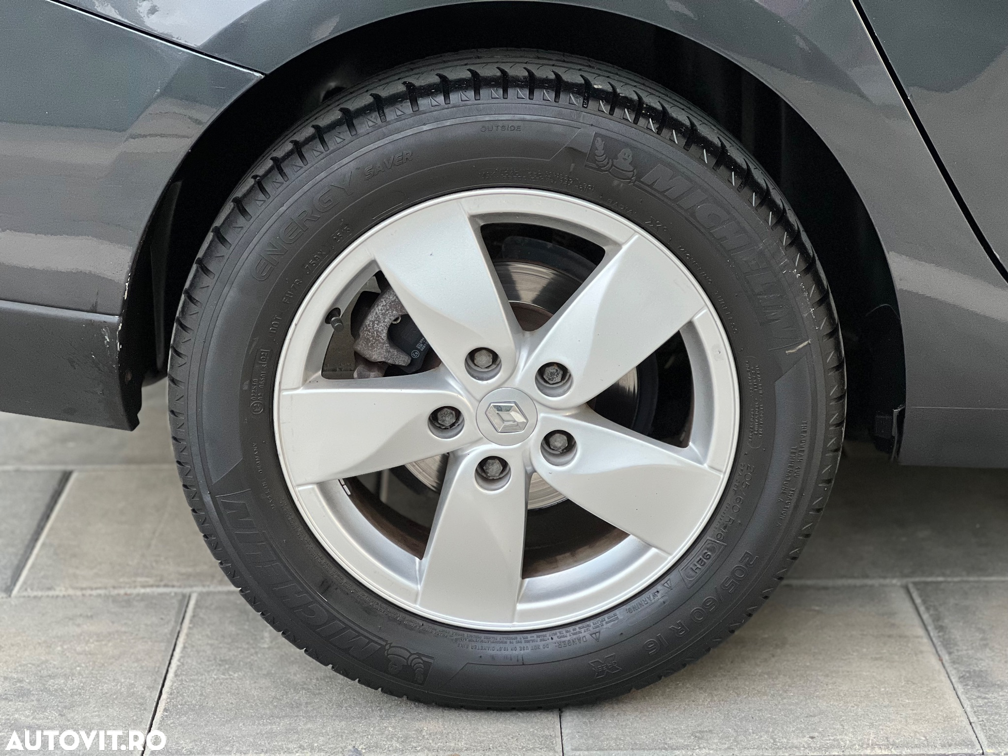 Renault Fluence 1.5dCi Privilege - 9