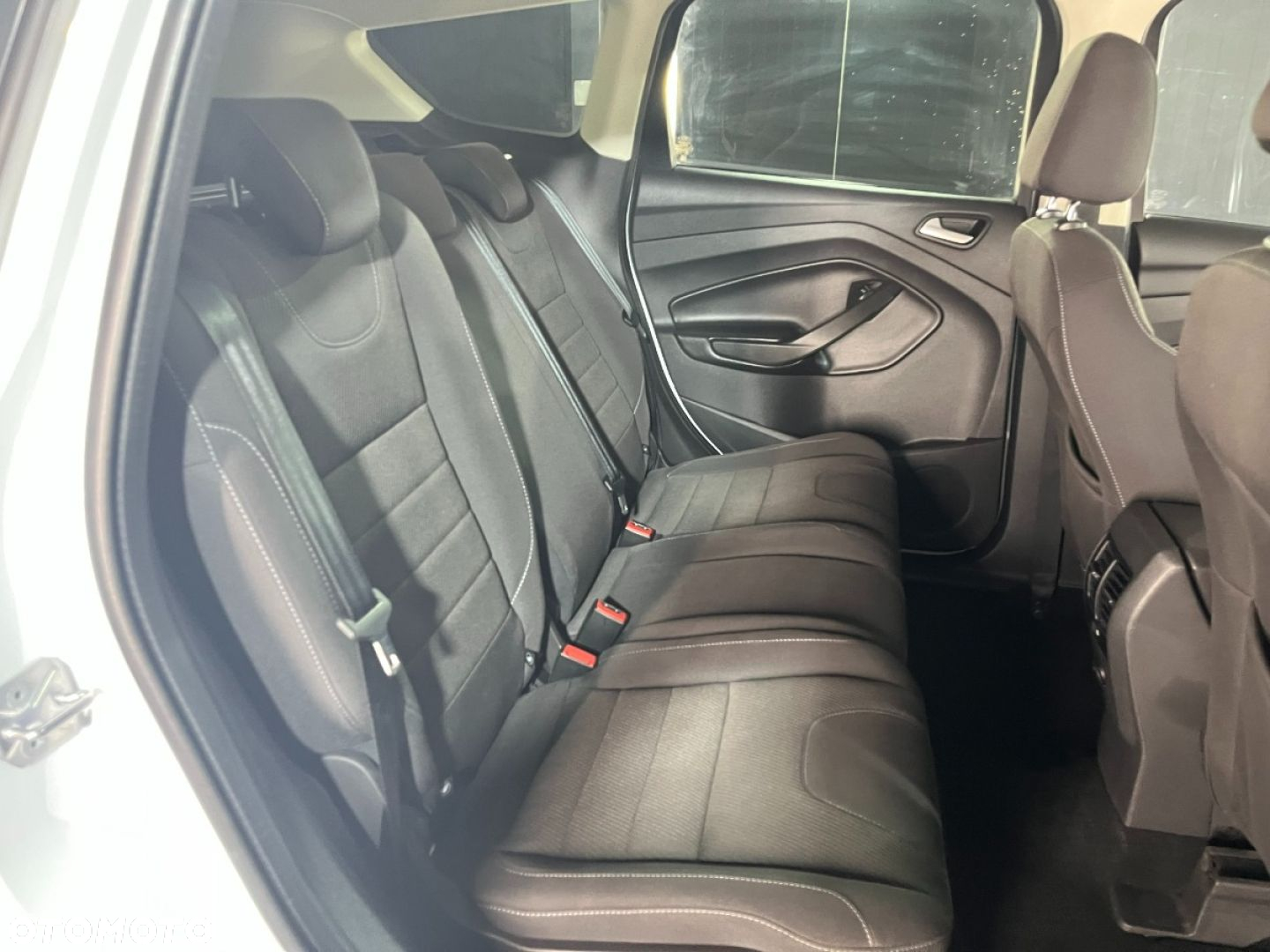 Ford Kuga - 11