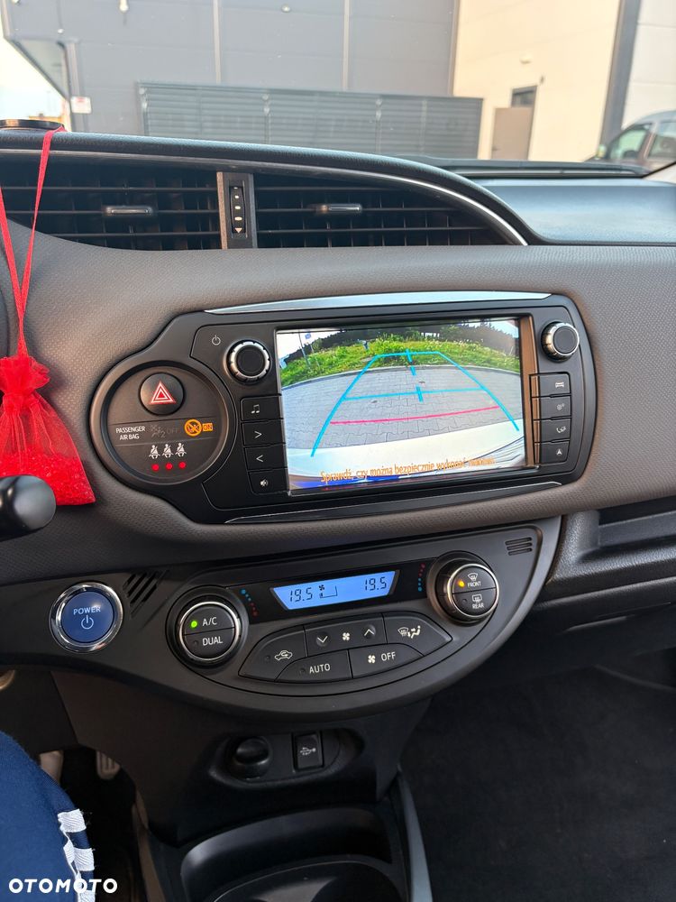 Toyota Yaris - 16