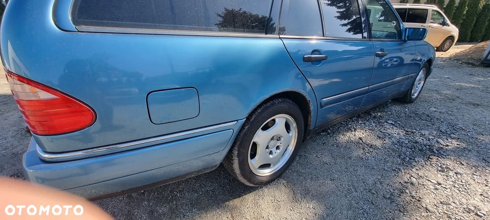 Mercedes-Benz Klasa E 420 T Avantgarde - 19