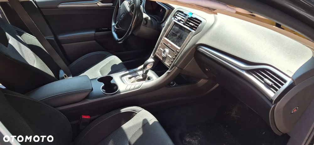 Ford Mondeo 2.0 Hybrid Titanium - 32