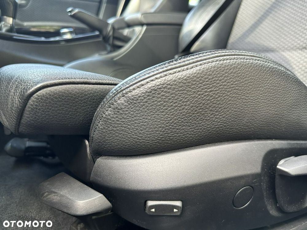 BMW Seria 3 - 34