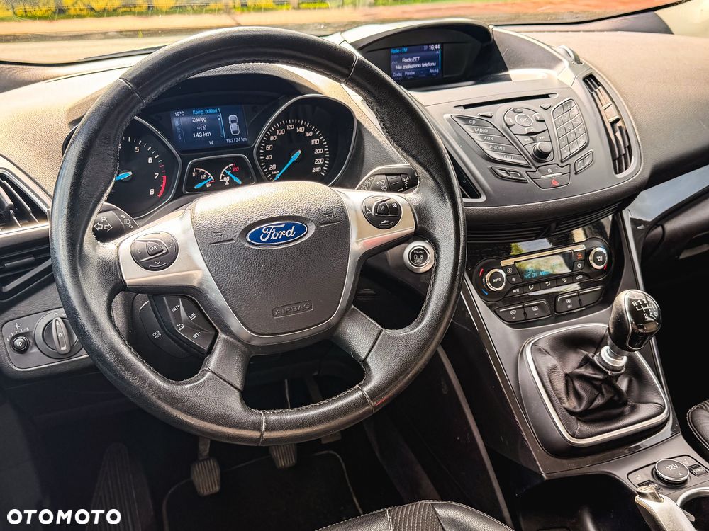 Ford Kuga 1.5 EcoBoost 2x4 Titanium - 30