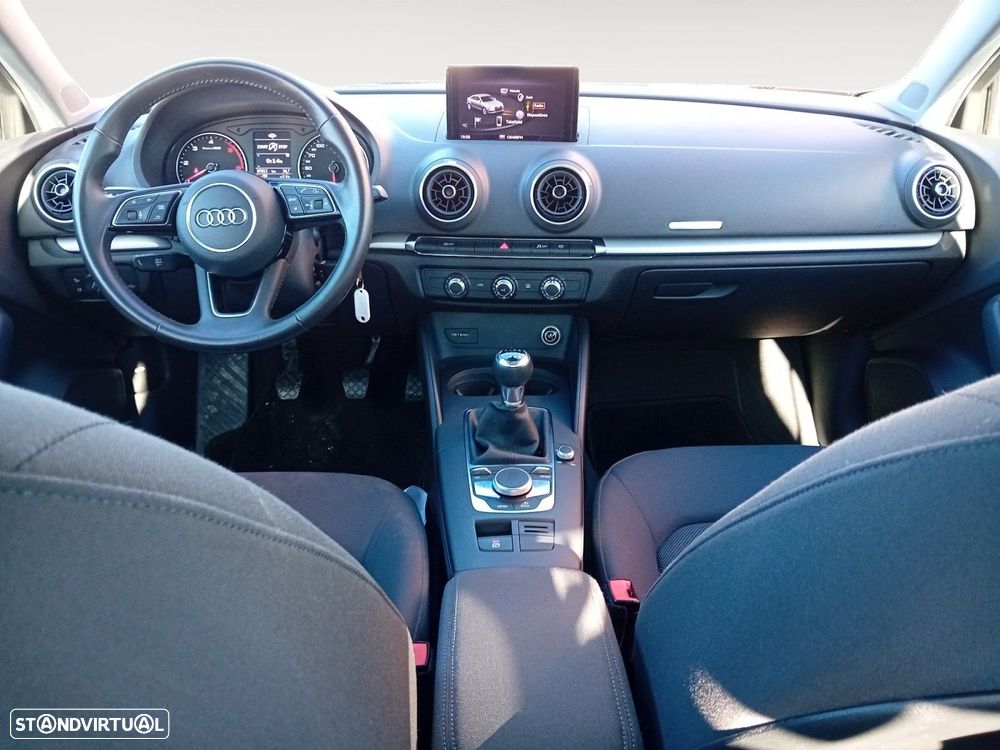 Audi A3 Limousine 1.6 TDI Sport - 10