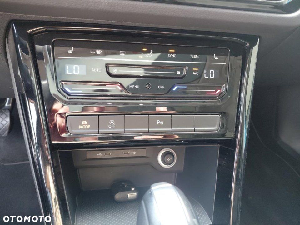 Volkswagen Touran - 16