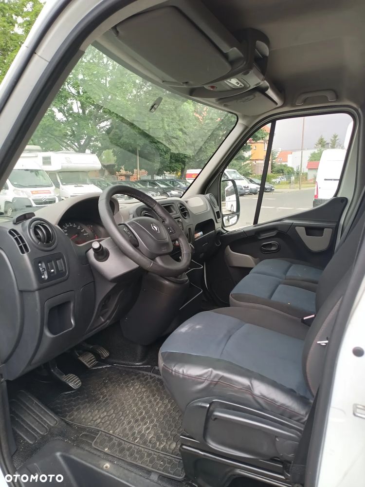 Renault Master DMC 2,5T - 6