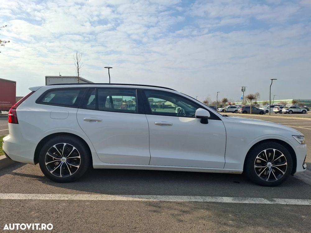 Volvo V60 B4 MHEV AT8 FWD Momentum - 10