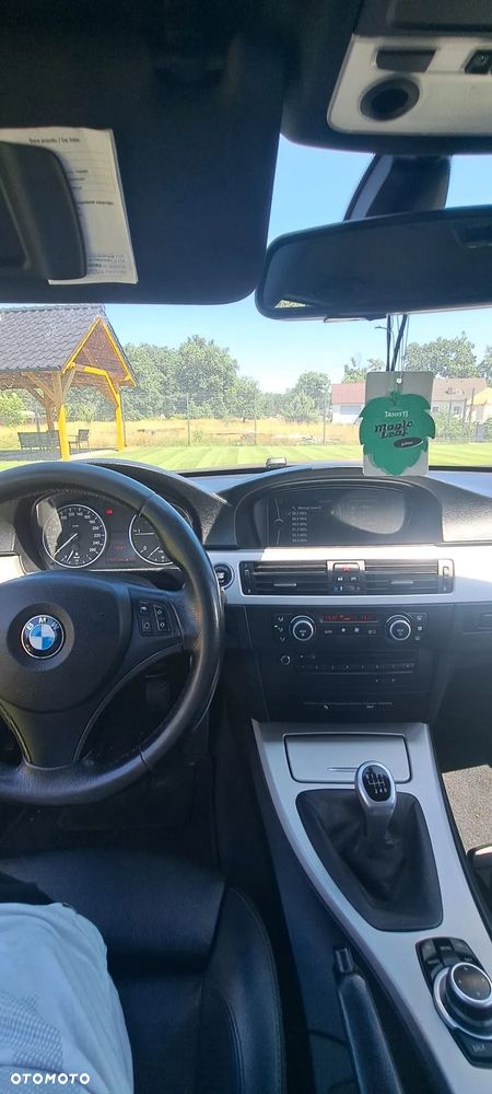BMW Seria 3 318d - 10