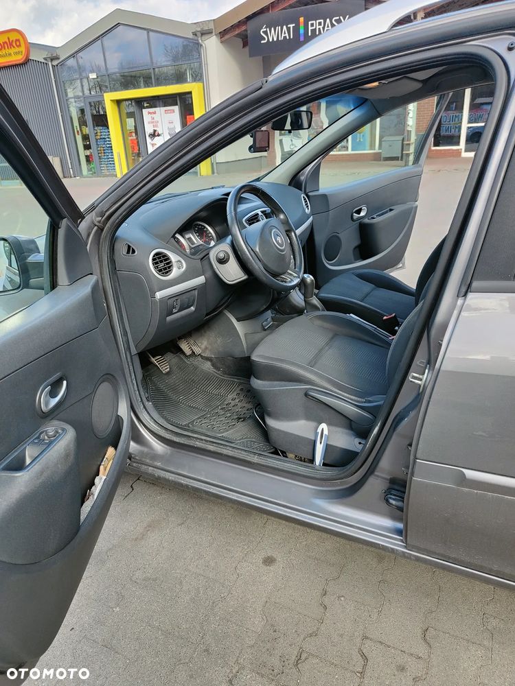 Renault Clio - 7