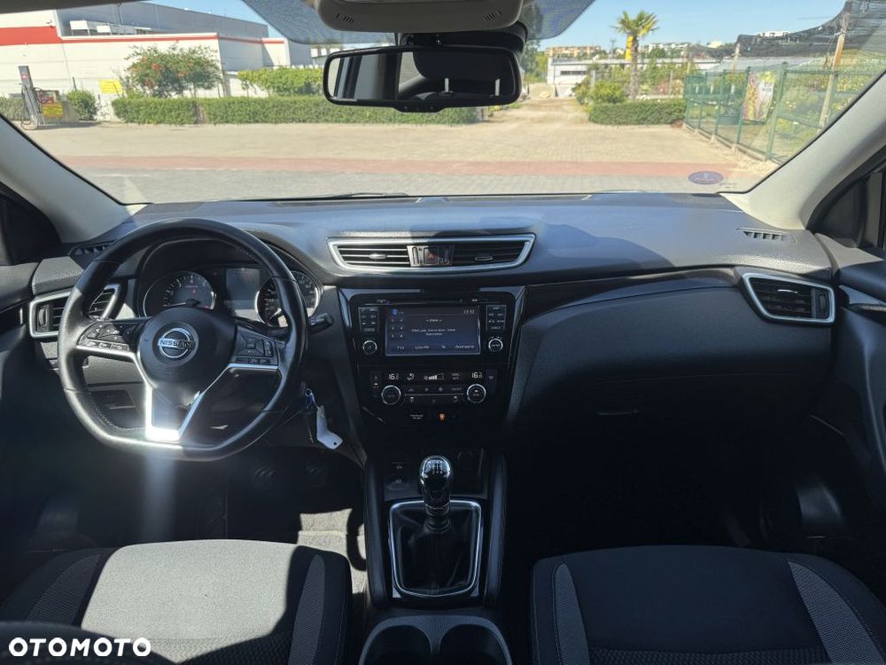 Nissan Qashqai 1.2 DIG-T N-Connecta EU6 - 18
