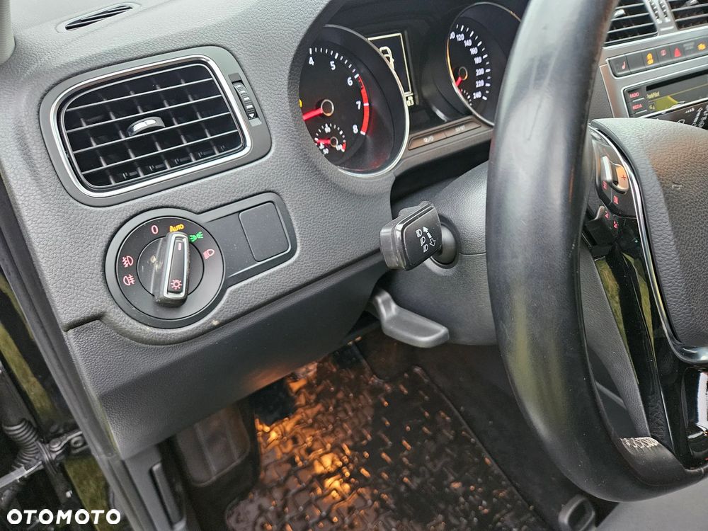 Volkswagen Polo 1.0 TSI Blue Motion Technology Lounge - 30