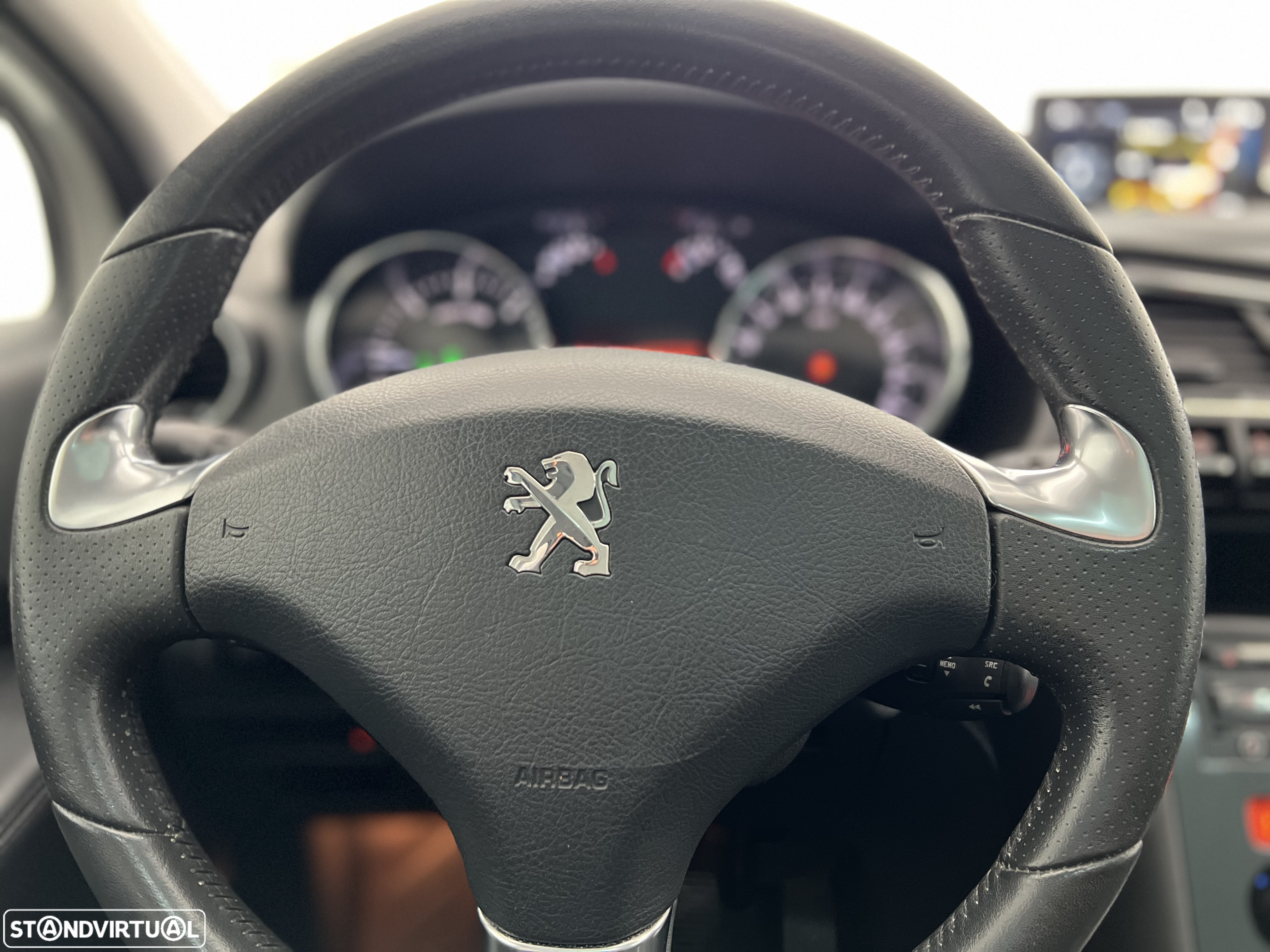 Peugeot 3008 1.6 HDi Allure - 16