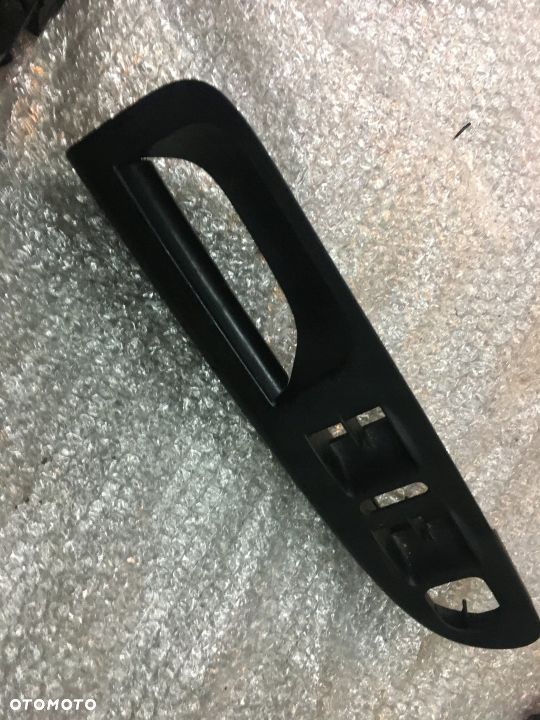 PANEL RĄCZKA UCHWYT LEWY PRZÓD PASSAT B6 3C1867171 - 2