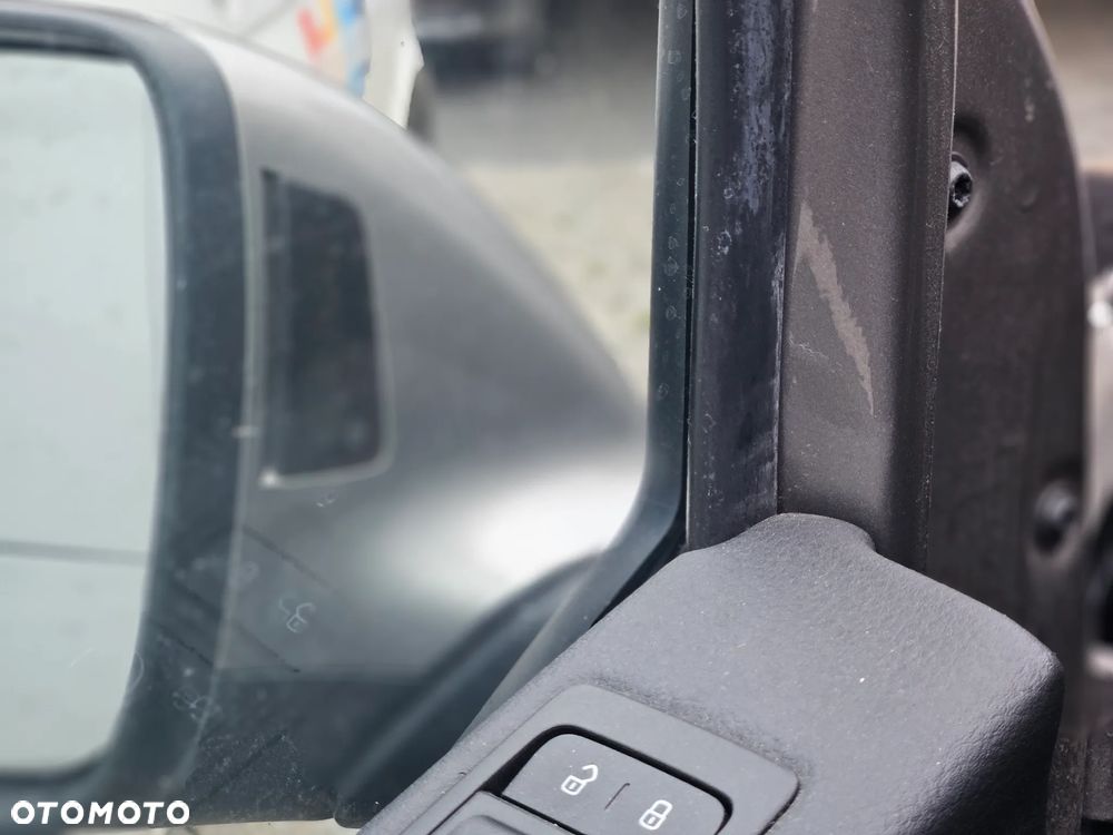 Volkswagen Multivan 2.0 BiTDI L1 Generation SIX DSG - 21