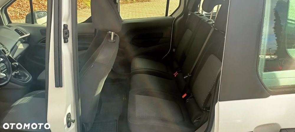 Ford Transit Connect - 13