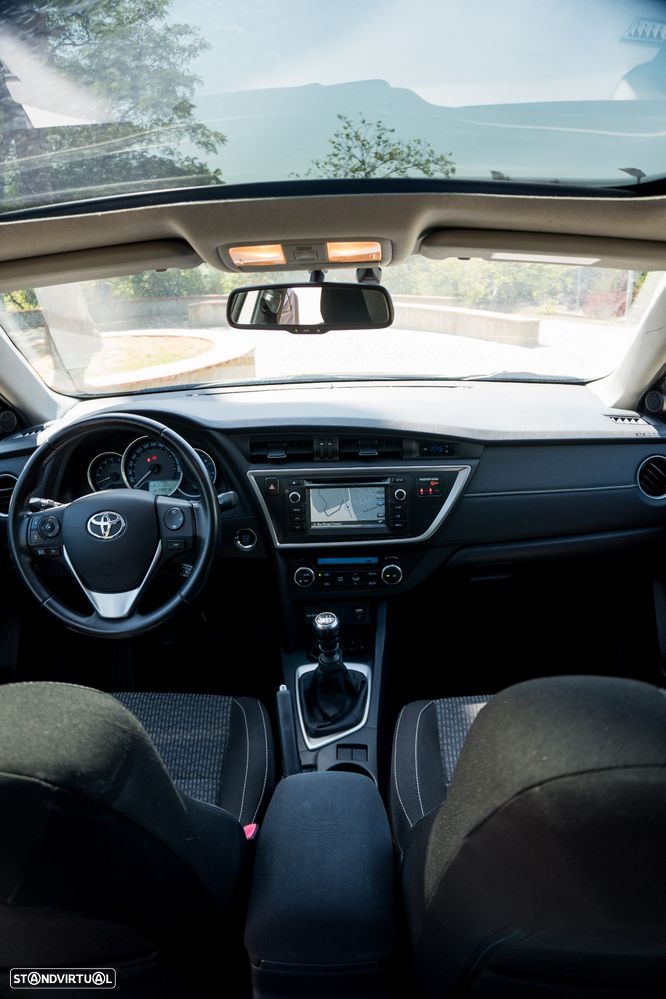 Toyota Auris 1.4 D-4D Design Edition - 18