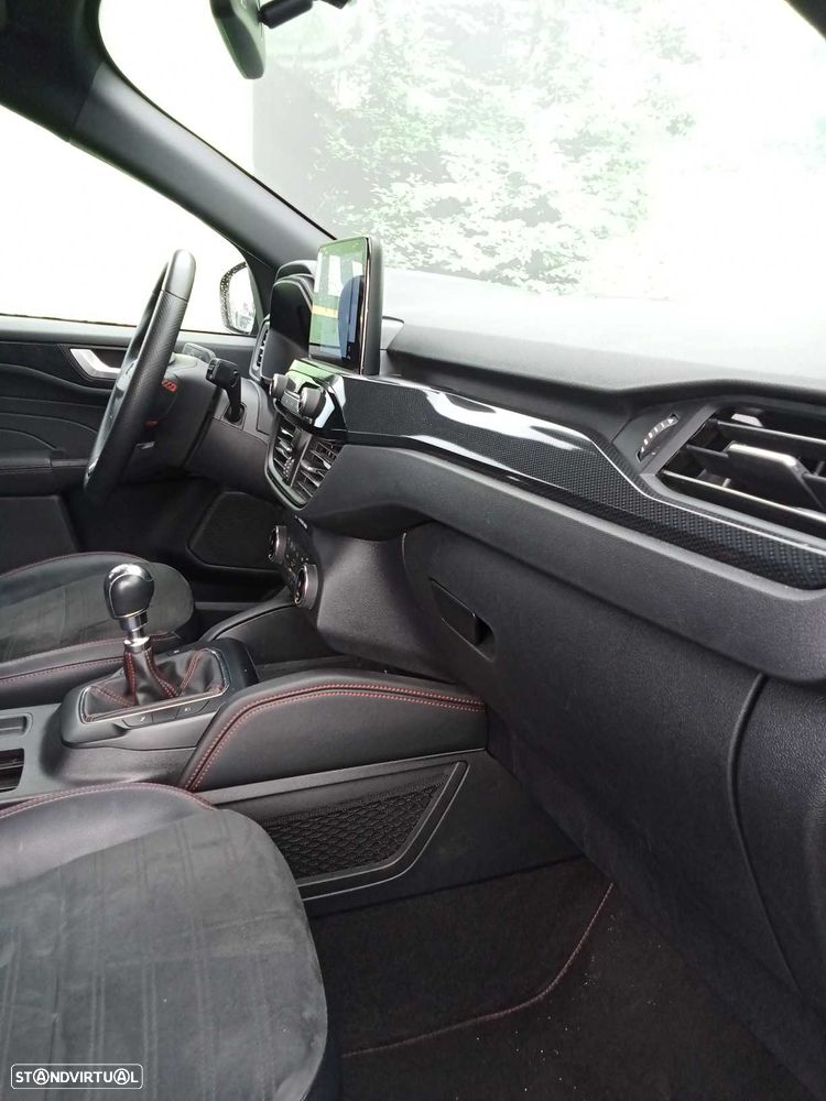 Ford Kuga 1.5 EcoBoost ST-Line - 11