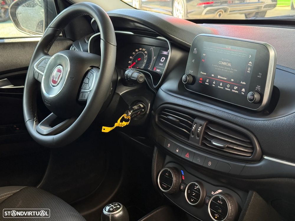 Fiat Tipo Station Wagon 1.3 M-Jet Lounge Tech - 22
