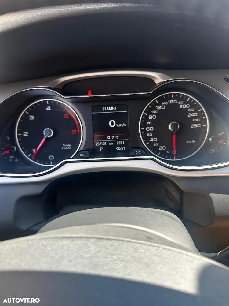 Audi A4 2.0 TDI DPF multitronic Attraction - 8