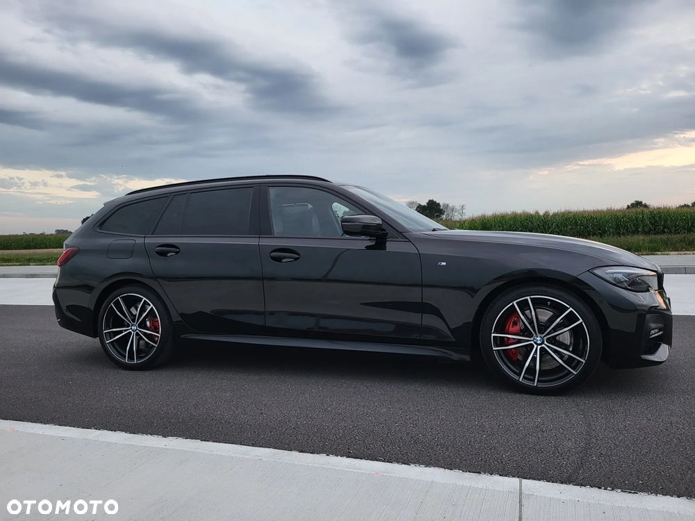 BMW Seria 3 320d Touring xDrive M Sport - 6