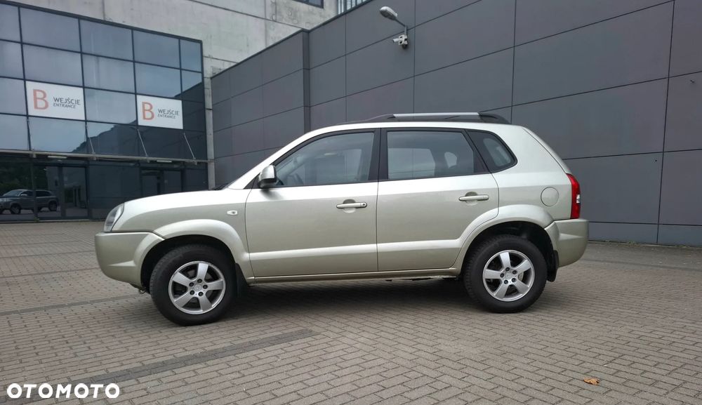 Hyundai Tucson 2.0 Comfort 2WD - 16