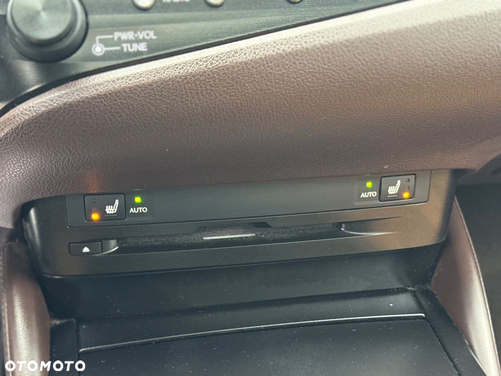 Lexus ES 300h Prestige - 23