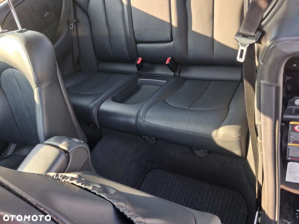 Mercedes-Benz CLK - 13