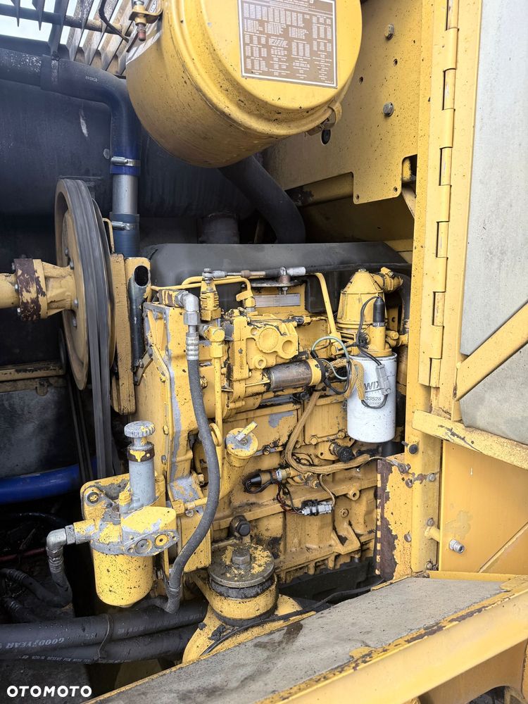 Caterpillar 918F - 12