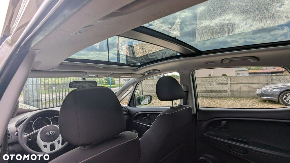 Kia Venga - 31