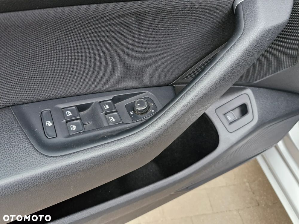 Volkswagen Passat 1.4 TSI ACT (BlueMotion Technology) DSG Highline - 23