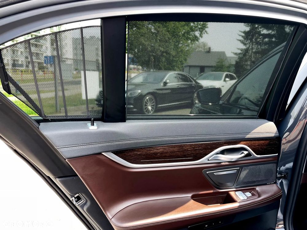 BMW Seria 7 - 15