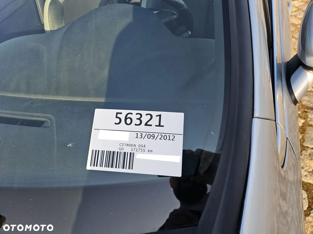 Citroën DS4 e-HDi 110 SoChic - 38