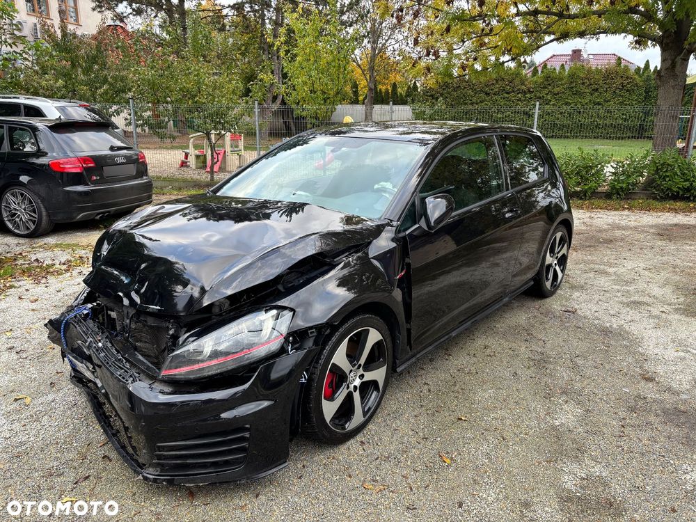 Volkswagen Golf VII 2.0 TSI BMT GTI - 9