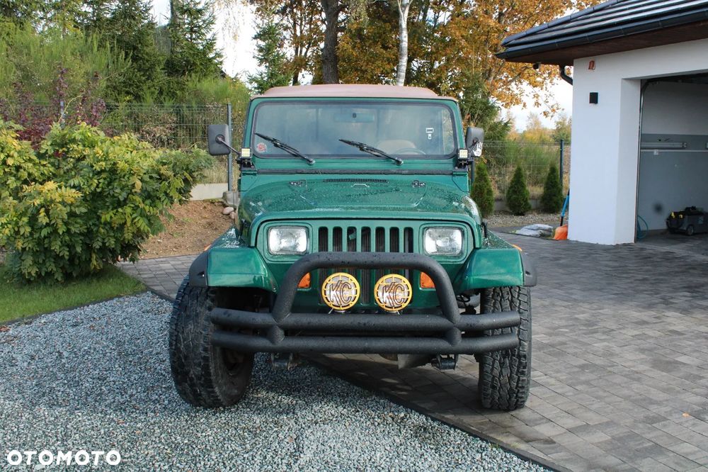 Jeep Wrangler - 10