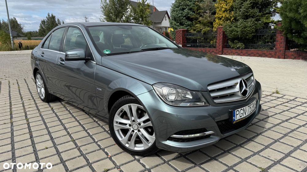 Mercedes-Benz Klasa C 180 CGI BlueEff Avantgarde - 8