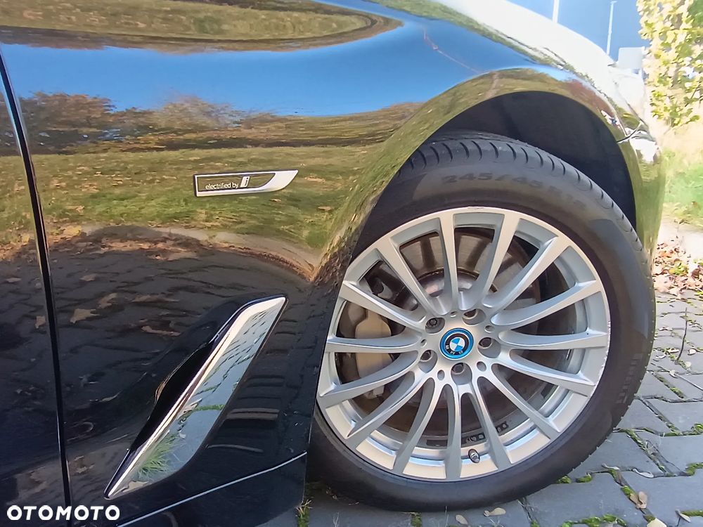 BMW Seria 5 530e Business Edition sport - 10