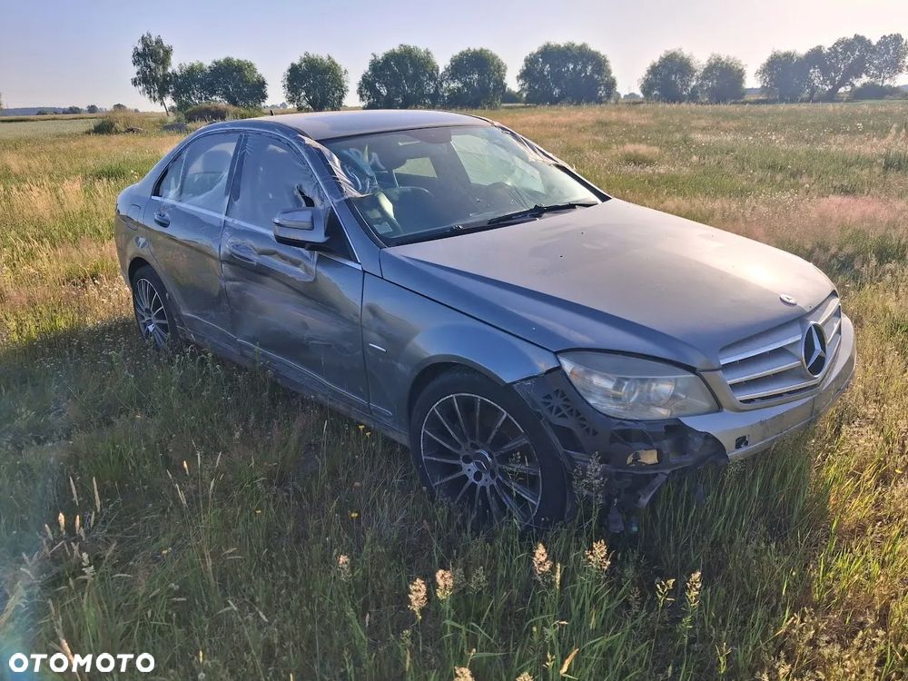 Mercedes-Benz Klasa C 350 CDI DPF 7G-TRONIC BlueEFFICIENCY Elegance - 2